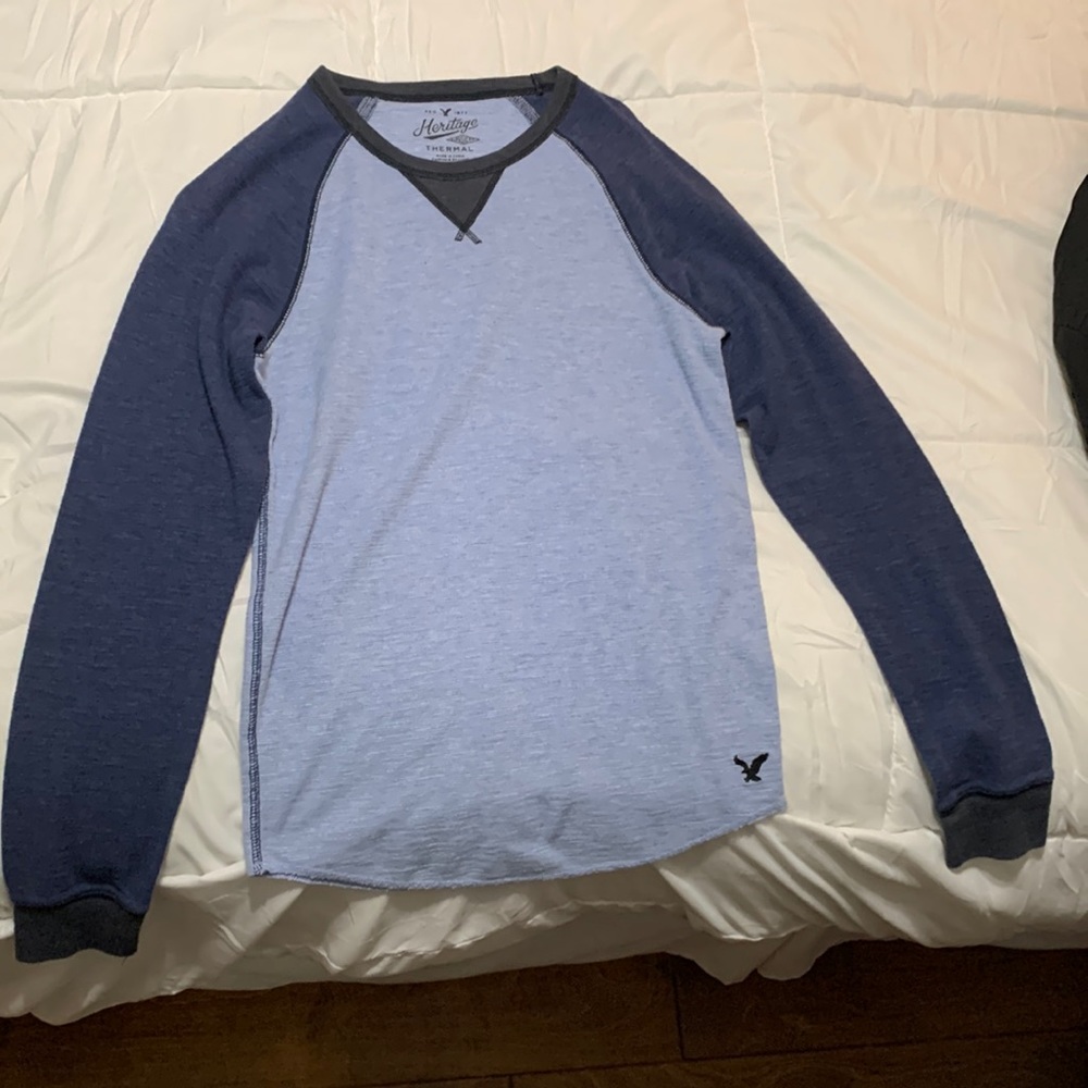 Light/navy blue long sleeve American eagle t shirt